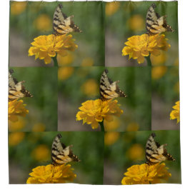 Swallowtail Butterfly op Zinnia Douchegordijn