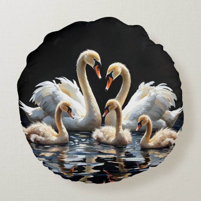 Swan Family on Black Lake Artwork Rond Kussen (Achterkant)