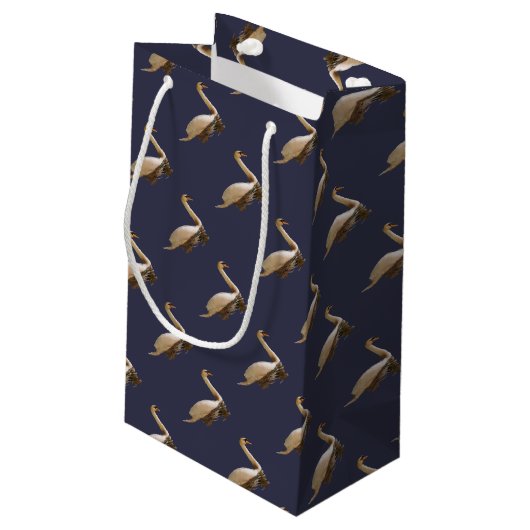 Swan Gift Bag Klein Cadeauzakje (Achterkant Gekanteld)