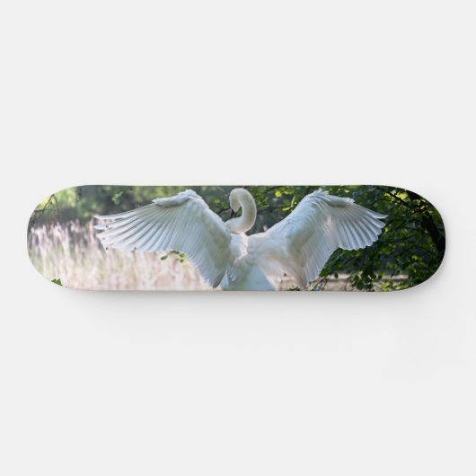 Swan met Wings Spread Persoonlijk Skateboard (Horizontaal)