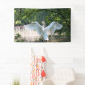 Swan met Wings Spread Spandoek (Insitu)