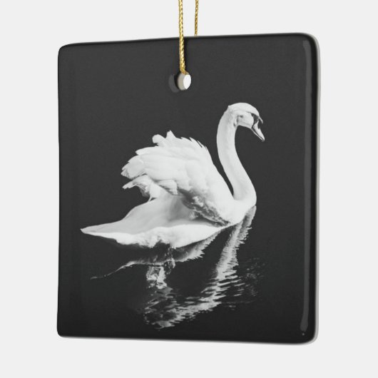 Swan Swimming Black en White Keramisch Ornament (Links)