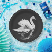 Swan Swimming Black en White Papieren Bordje (Feest)
