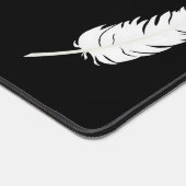 Swan White Feather & Script kalligrafie op zwart Bureaumat (Hoek)