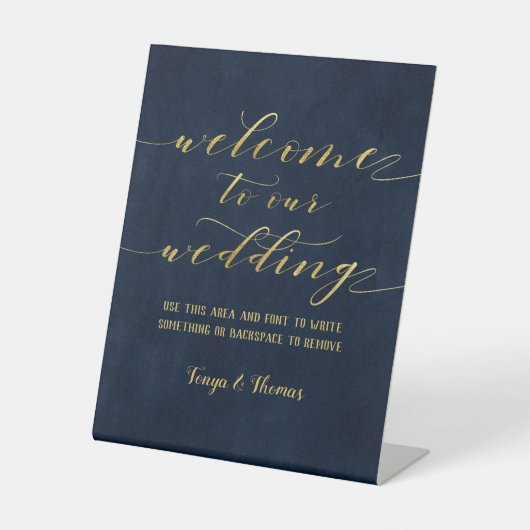 Swash Font Calligraphy Navy Gold Welcome Wedding Reclamebord Met Voetstuk (Voorkant)