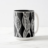 Sway (zwarte achtergrond) tweekleurige koffiemok (Voorkant rechts)