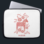 Swedish Dala Horse Persoonlijk Laptop Sleeve<br><div class="desc">Een traditioneel Dalecarlair paard uit Zweden. Verwijder of verander de naam om aan te passen.</div>