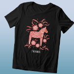 Swedish Dala Horse Persoonlijk Tri-Blend Shirt<br><div class="desc">Een traditioneel Zweeds Dala Horse-ontwerp in rood en wit. Vervang of verwijder de naam om aan te passen. Originele kunst van Nic Squirrell.</div>