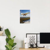 Sweeps Husky Over Maine Lake Poster (Thuiskantoor)