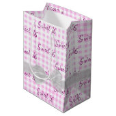 Sweet 16 Birthday Bow op Gingham Medium Gift Bag Cadeauzakje (Voorkant Gekanteld)