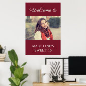 Sweet 16 Birthday Burgundy Name Photo Welcome Poster (Thuiskantoor)