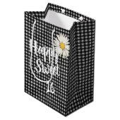 Sweet 16 Birthday Daisy on Gingham Medium Gift Bag Cadeauzakje (Voorkant Gekanteld)