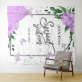 Sweet 16 Butterflys Lavendel Gown Achtergrond Wandkleed (In Situ (horizontaal))