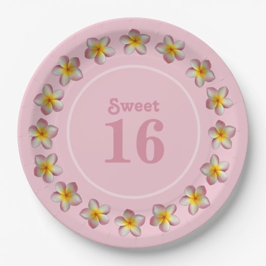 Sweet 16 en Plumeria Flowers op Roze Papieren Bordje (Voorkant)