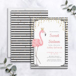 Sweet 16 Flamingo Black & White Pink Gold Birthday Kaart<br><div class="desc">De unieke en trendy zoete uitnodiging van de zestien verjaardagsfeestjes is voorzien van een roze waterverf flamingo met een gouden kroonkroon, met een goudbladerkleefblad dat neerhangt op een zwarte en witte stripe achtergrond met roze tekst. Op de achterzijde van de kaart staan zwarte en witte strepen met gouden confetti. Pas...</div>