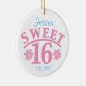Sweet 16 Gepersonaliseerd siermiddel Keramisch Ornament (Rechts)