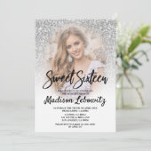 Sweet 16 Glamoureus Silver Glitter Photo Invitatio Kaart (Staand voorkant)