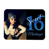 Sweet 16 | Glitzy Blue Glam Typografie en Foto Magneet (Horizontaal)