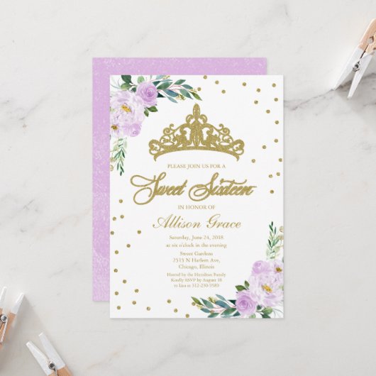 Sweet 16 Invitation Gold Tiara Lavender Floral (Voorkant / Achterkant in situ)