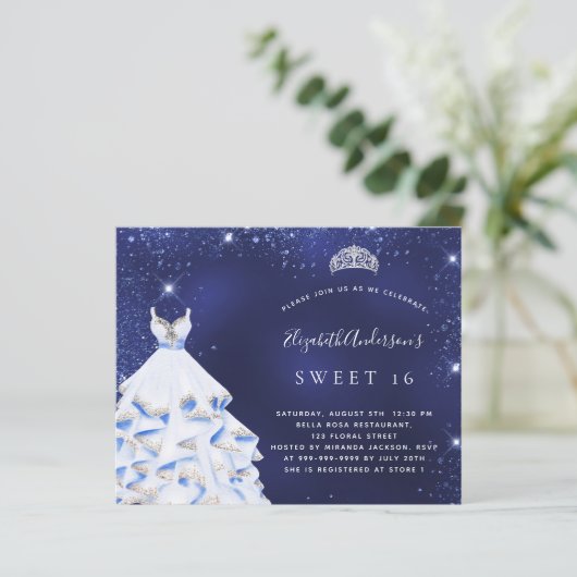 Sweet 16 marineblauwe jurk tiara budget uitnodigin (Staand voorkant)