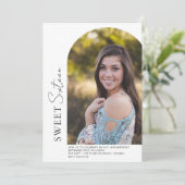 Sweet 16 minimalistische boog uit het midden foto kaart (Staand voorkant)