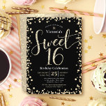 Sweet 16 Modern Gold Black Glitter Girly Birthday Kaart<br><div class="desc">"Happy Sweet 16". Verstuur deze verbluffende, dunne, dunne, feestelijke, moderne, persoonlijke partijuitnodiging voor een evenement om het te herinneren. Gold glitter script typografie en confetti bedekken een zwarte achtergrond. Extra gouden glitter confetti bedekt de gouden folie op de rug. Pas de douanetekst met de naam van uw dochter evenals andere...</div>