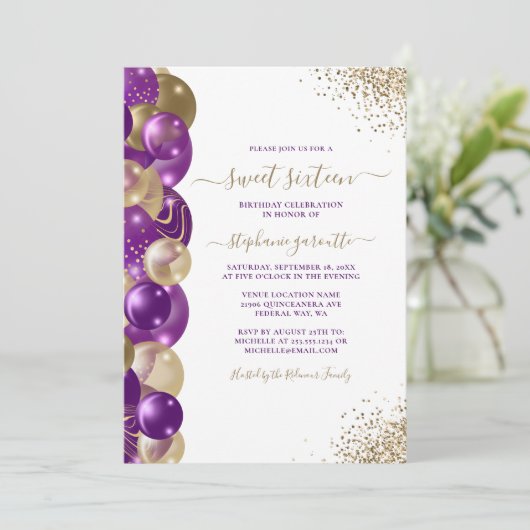 Sweet 16 Paarse Gouden Sparkle Balloon Invitation Kaart (Staand voorkant)