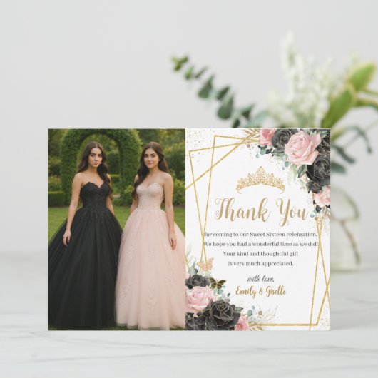 Sweet 16 Quinceanera Black Pink Floral Twins Photo Bedankkaart (Staand voorkant)