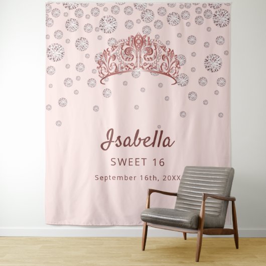 Sweet 16 roos gouden tiara kroonroze monogram wandkleed (In situ)