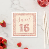 Sweet 16 Salmon Faux Glitter Stripe Verjaardagsfee Servet (Insitu)