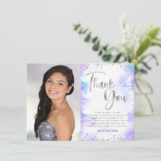 Sweet 16 Silver Paarse Waterverf Foto Modern Bedankkaart (Staand voorkant)