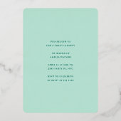 Sweet 16 Verjaardag Bloemen Mint Groen en Goud Folie Uitnodiging (Achterkant)