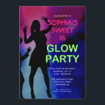 Sweet 16 Verjaardag Glow Party uitnodiging<br><div class="desc">Deze uitnodiging heeft een glow party thema dat perfect is voor een lief 16 feest. De neongroene tekst is een fel contrast tegen de donkere achtergrond. Een silhouet afbeelding van tieners dansen is het perfecte accent.</div>
