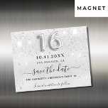 Sweet 16 zilveren glitter party, behalve de date m<br><div class="desc">Een meisje en trendy Save the Date Magnetic Card for a Sweet 16, 16th verjaardagsfeestje. Een faux zilverachtige achtergrond met faux glitter-druppels, verfdruppelend uiterlijk. Pas een datum en een naam aan en voeg deze toe. Zwarte gekleurde letters. De tekst: Sparen de Datum wordt geschreven met een groot trendy hand lettered...</div>