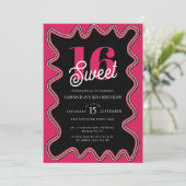 Sweet 16 Zwart en Roze Retro Wavy Zestiende Kaart (Staand voorkant)