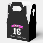 Sweet 16 Zwart & Roze Sport Verjaardagsfeestje Bedankdoosjes (Geopend)