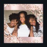 Sweet 16th Birthday Foto Floral Roos Pink Royal Kaart<br><div class="desc">Het de Luxe van de Garde van de Magic kenmerkt het Ontwerp van de Boek een lijst dat door olijfboombladeren wordt samengesteld Elegant manuscript in zacht wit voltooit de blik. Hulp nodig bij het opslaan van de datumtekst of de aanpassing Neem contact met me op via de link "Vraag deze...</div>