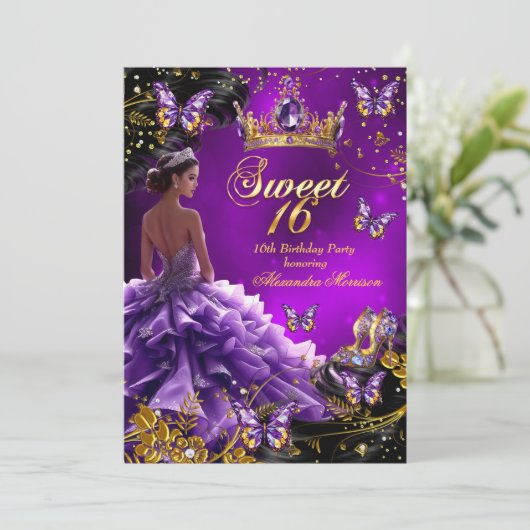 Sweet 16th Birthday paarse Gouden Jurk Vlinder Kaart (Staand voorkant)