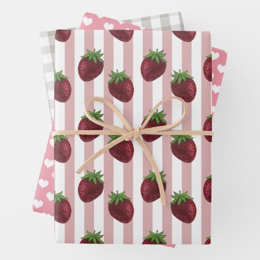 Sweet aardbei Gingham Love Wrapping Paper Sheet (In situ)