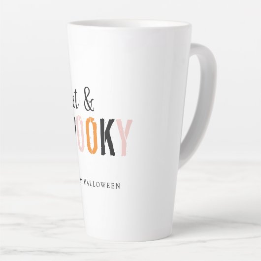 Sweet and Spooky Halloween Latte Mok | Schattigee  (Rechterhoek)