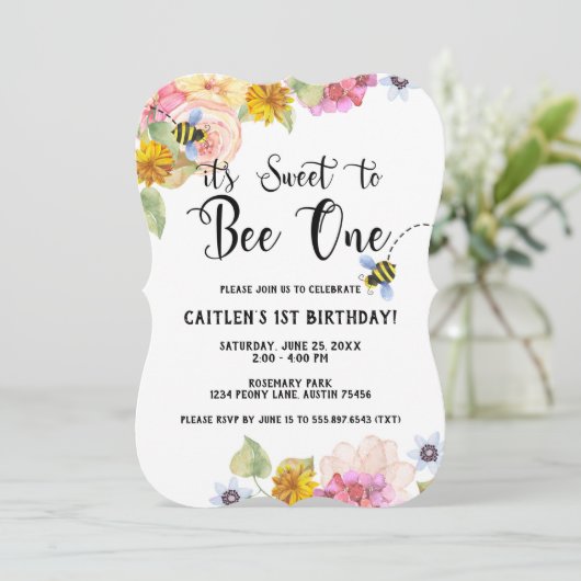 Sweet Bee 1e verjaardag Floral Pastel Kaart (Staand voorkant)