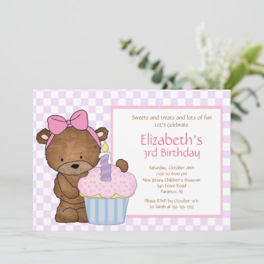 Sweet Beer Cupcake Birthday Uitnodiging (Staand voorkant)