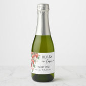 Sweet Berry in Love Strawberry Bridal Shower Mini Sparkling Wijnetiket (Voorkant)