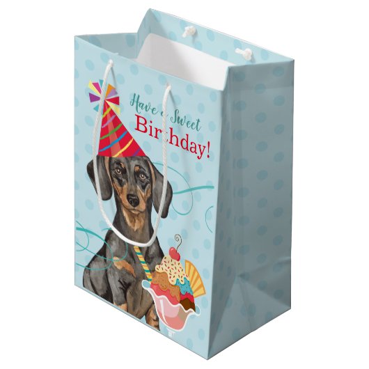 Sweet Birthday Dachshund Medium Cadeauzakje (Voorkant Gekanteld)