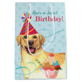 Sweet Birthday Yellow Lab Medium Cadeauzakje (Voorkant)