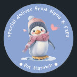 Sweet Blue Baby Penguin Christmas Label voor kinde<br><div class="desc">Ben je op zoek naar de perfecte kerstcadeau label sticker die je kind of kleinkind zal verrukken en ze houden van pinguïns? Je hoeft niet verder te kijken! Bereid je voor om betoverd te worden door ons prachtige pastel baby pinguïn-ontwerp, dat gegarandeerd een stralende glimlach op hun gezicht brengt. Personaliseer...</div>