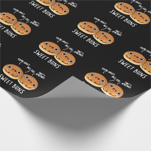 Sweet Buns Funny Baking Pun Dark BG Cadeaupapier (Hoek)