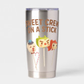 Sweet Crew: Character Cake Pops on a Stick Geïsoleerde Drinkbeker (Voorkant)