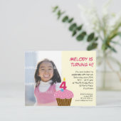 Sweet Cupcake 4th Birthday Party Invitation Kaart (Staand voorkant)