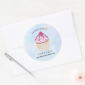 Sweet Cupcake met Frambozen bovenaan Ronde Sticker (Envelop)